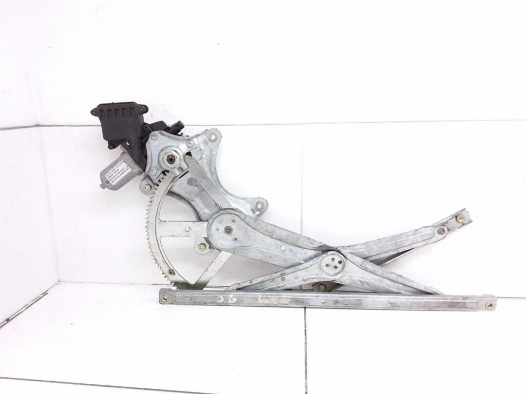 Rear door window regulator with motor 698300F020