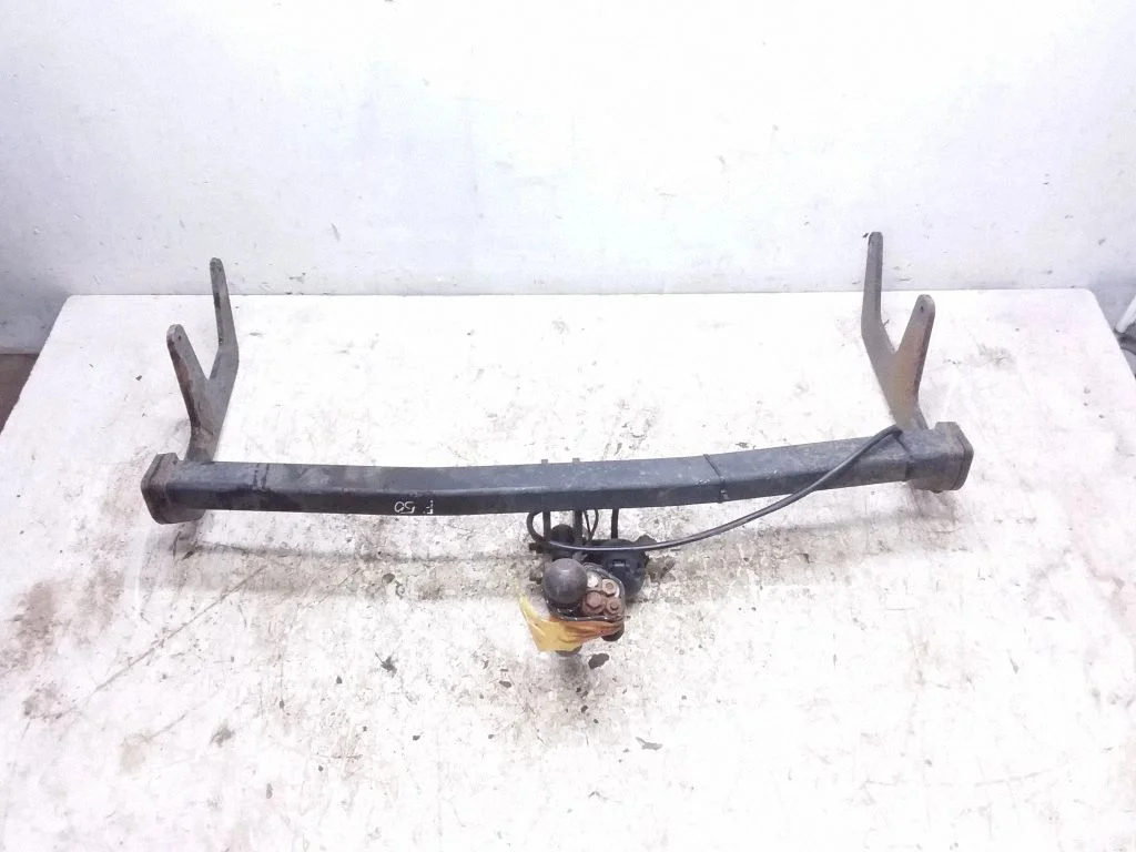 Komplet haka holowniczego 7711419409 – Dacia Sandero (2008-2012)