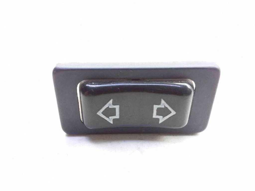 Switch for retractable tow bar