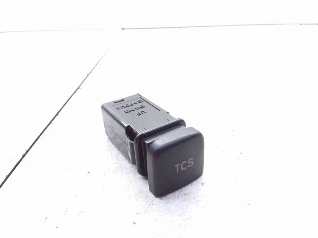 Switch for retractable tow bar – Saab 9-5 (1998-2005)
