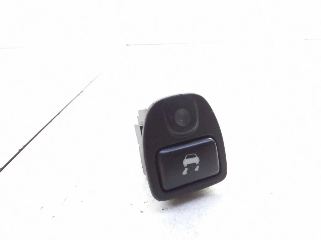 Switch for retractable tow bar