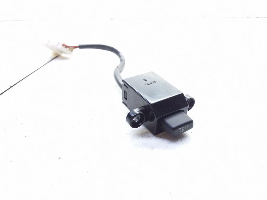Switch for retractable tow bar – Hyundai Santa Fe (2000-2006)