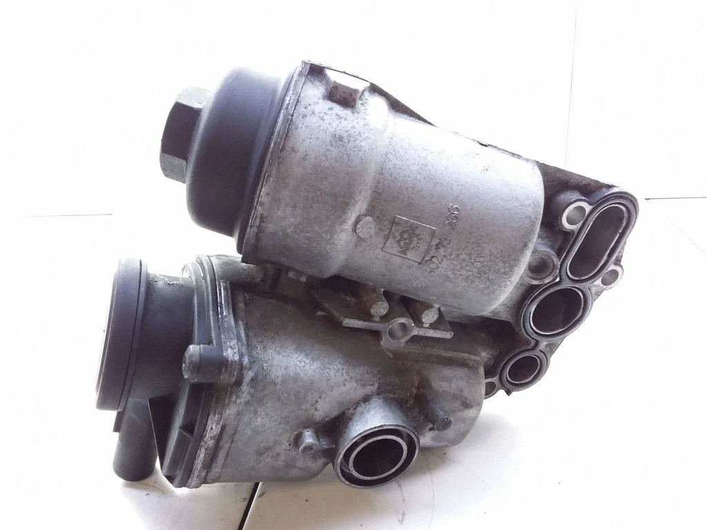 Eļļas filtra turētājs/dzesētājs 30677920