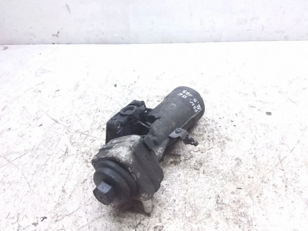 Oil filter mounting bracket 045115389J