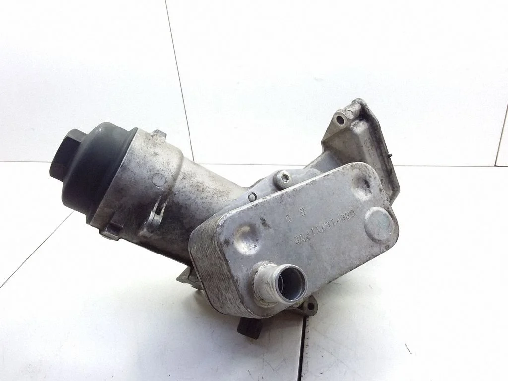 Oil filter mounting bracket 7787072
