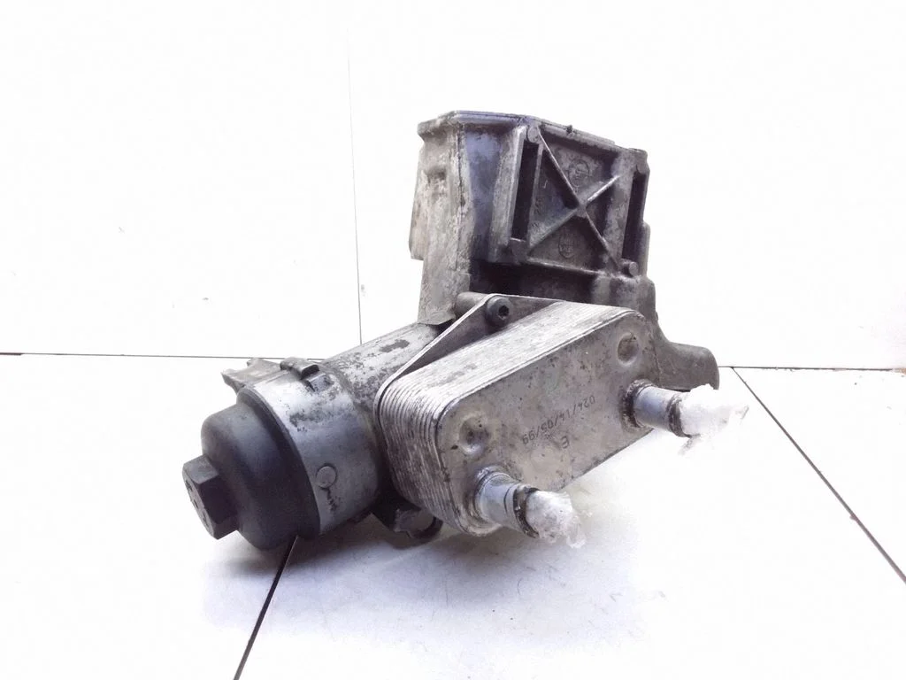 Oil filter mounting bracket 2246981