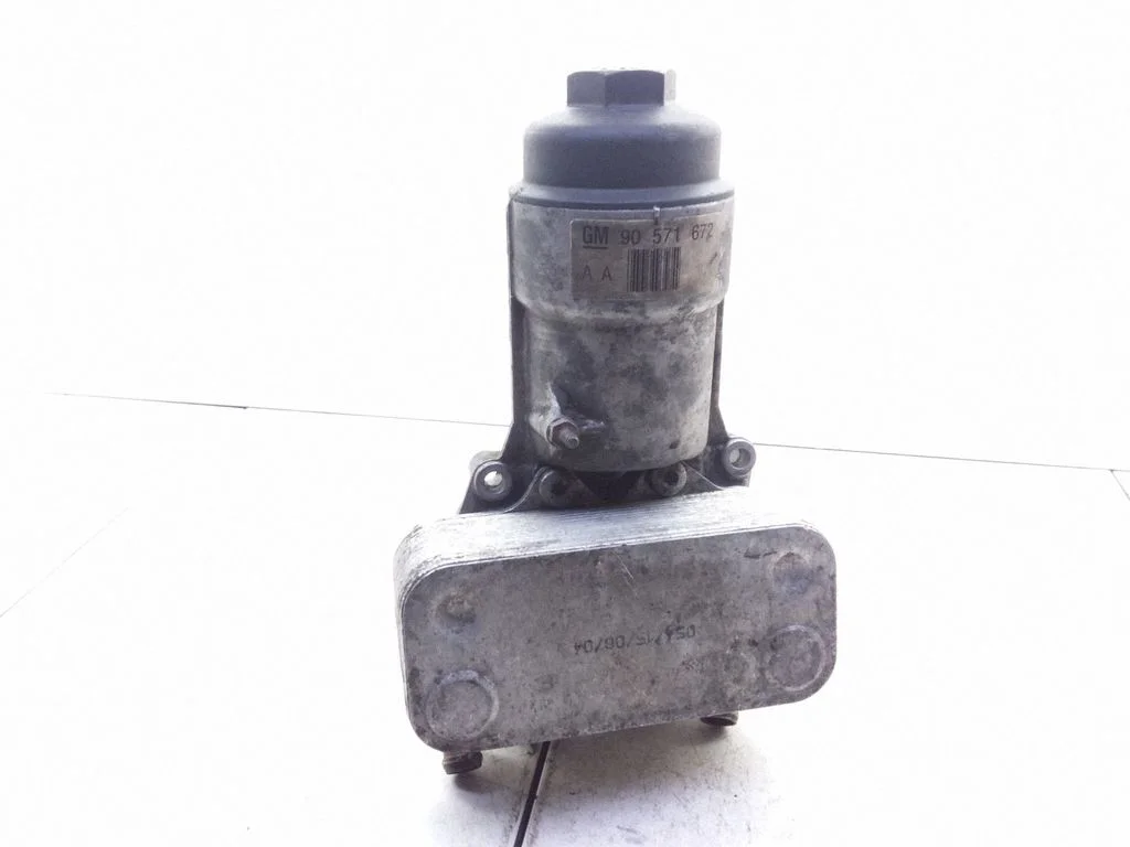 Oil filter mounting bracket 90571672