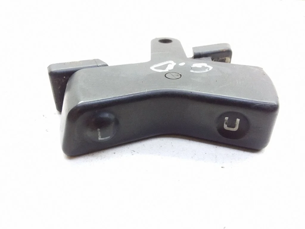 Switch for retractable tow bar – Chrysler Grand Voyager II (1990-1995)