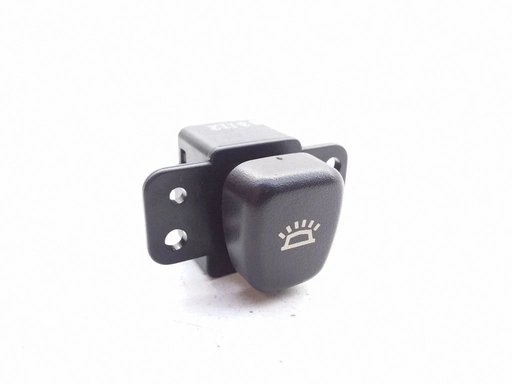 Switch for retractable tow bar