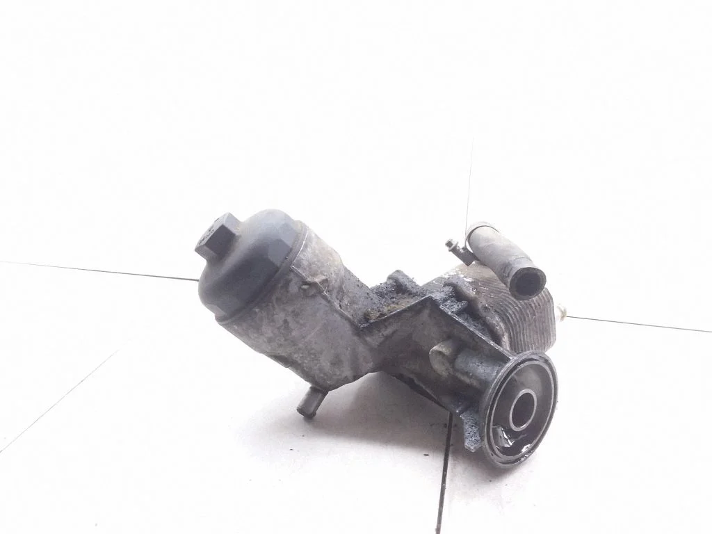 Oil filter mounting bracket 8973235440