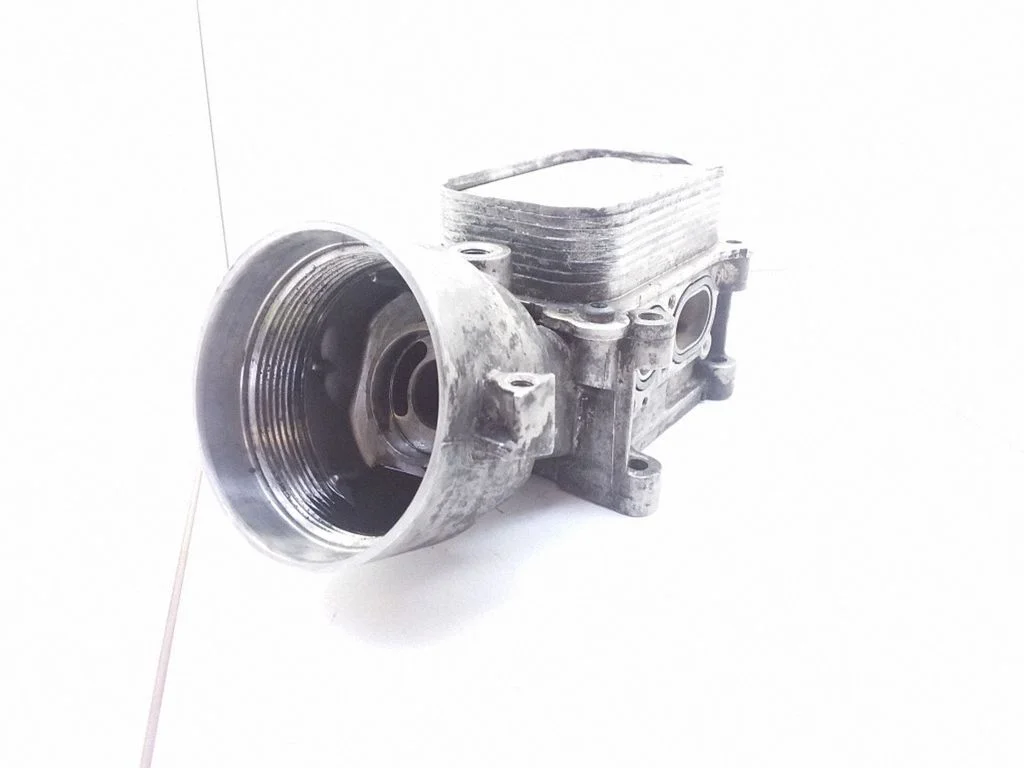Oil filter mounting bracket – Opel Astra H (2004-2012)