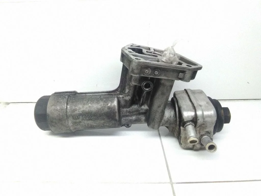 Oil filter mounting bracket 038115389C