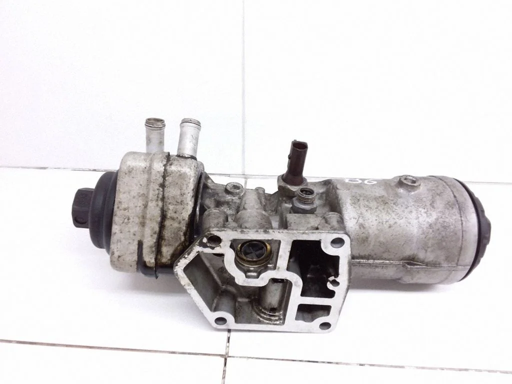 Oil filter mounting bracket 045115389E
