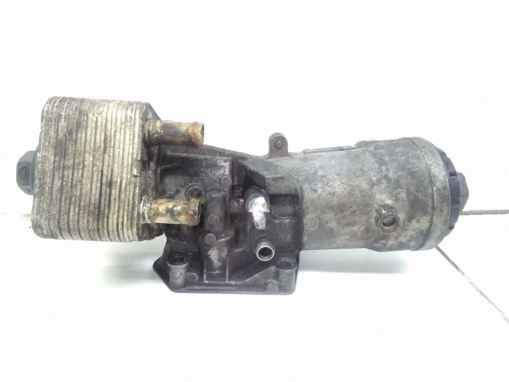 Oil filter mounting bracket 045115389J