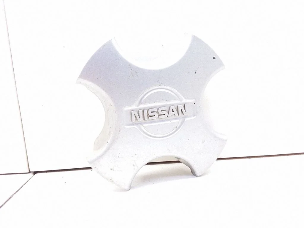 R12 wheel hub/cap/trim – Nissan Primera (1997-1999)