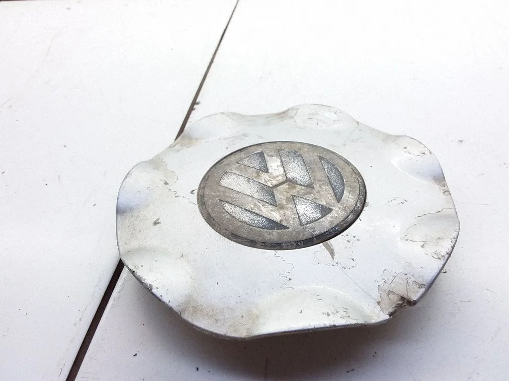 R12 wheel hub/cap/trim – Volkswagen Passat B4 (1994-1996)