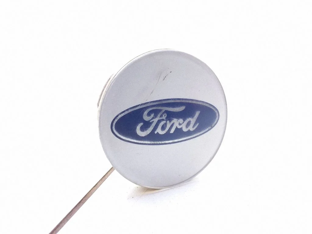 R12 wheel hub/cap/trim – Ford Mondeo Mk III (2000-2007)
