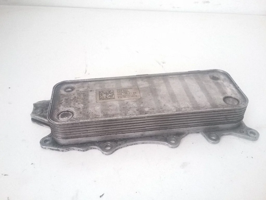 Oil filter mounting bracket 6421800165