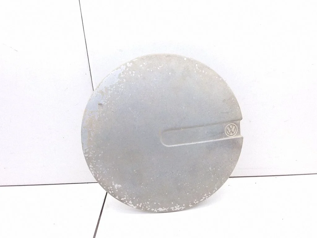 R12 wheel hub/cap/trim – Volkswagen Golf I (1975-1984)