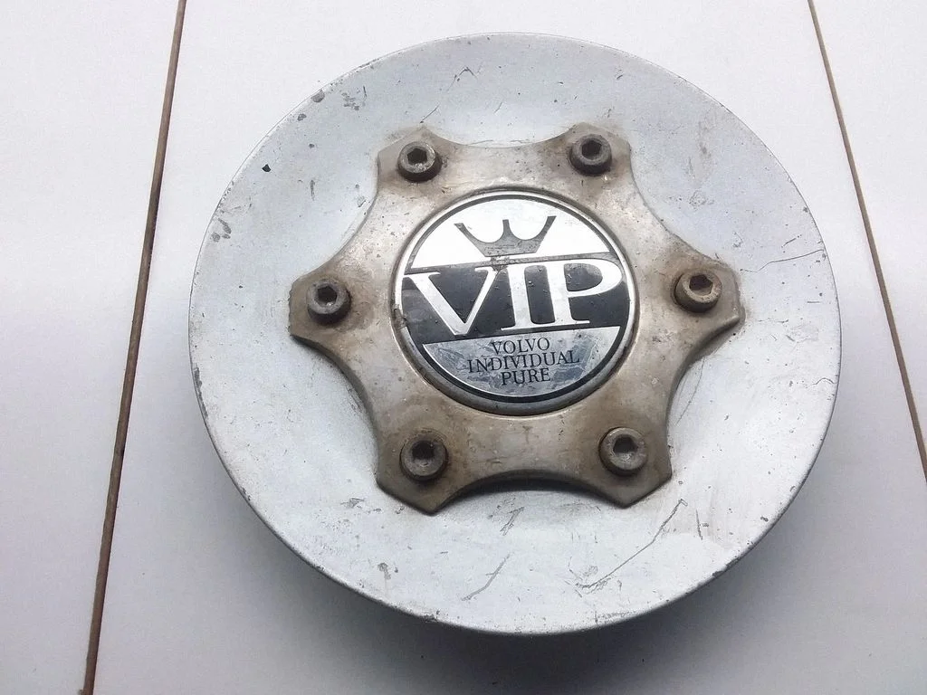 Original wheel cap M570A