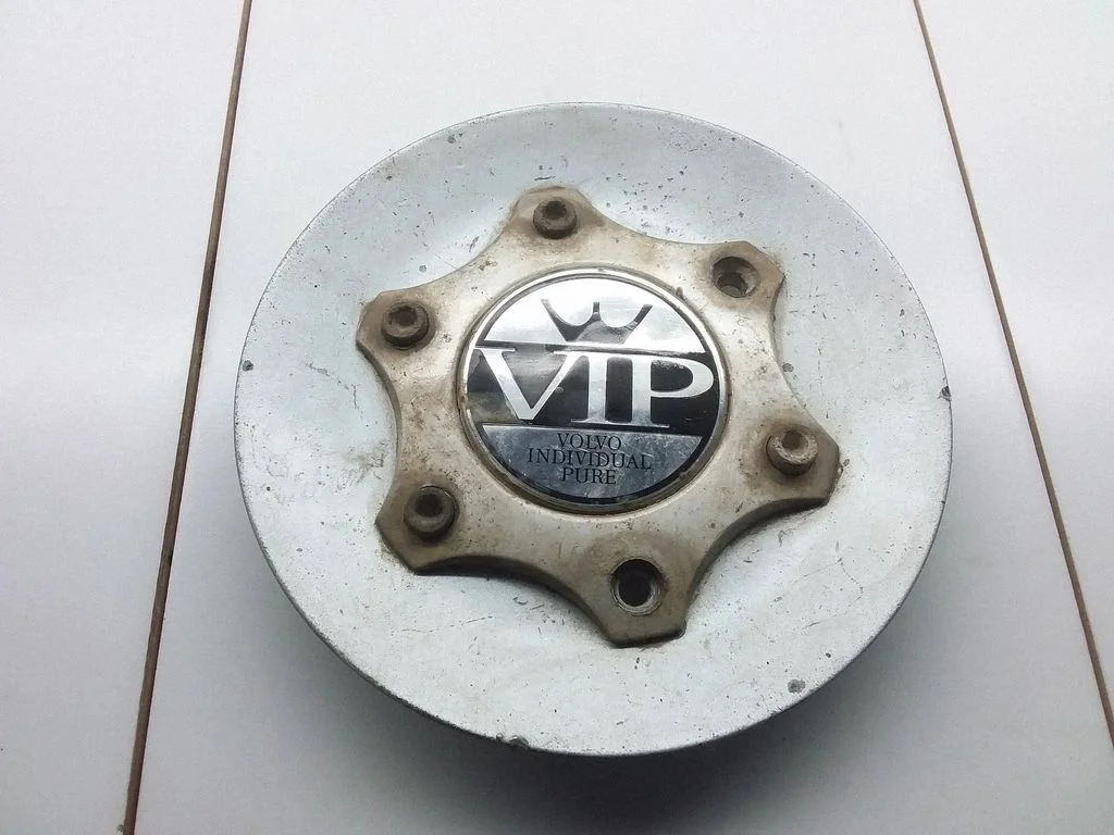 Original wheel cap M570A