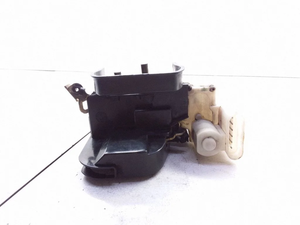 Coupe door lock (next to the handle) – Fiat Punto (176) (1993-1999)