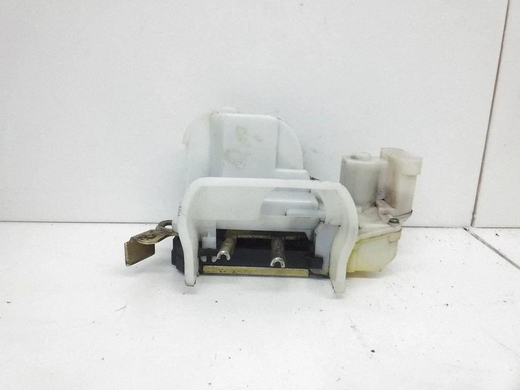 Front door lock – Fiat Punto (176) (1993-1999)