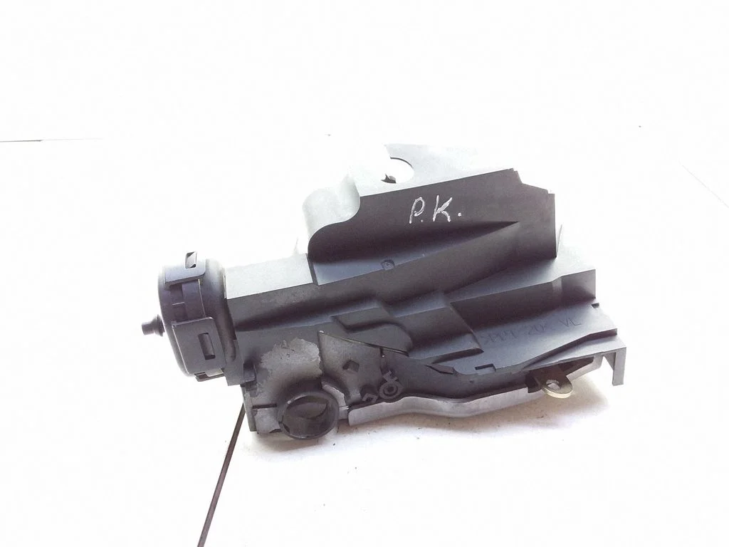 Coupe door lock (next to the handle) – Mercedes-Benz A-Class W168 (1997-2004)