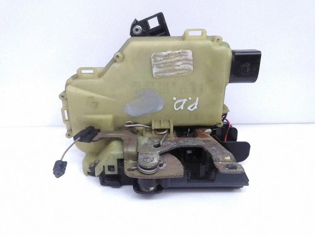 Front door lock – Volkswagen New Beetle (1998-2010)