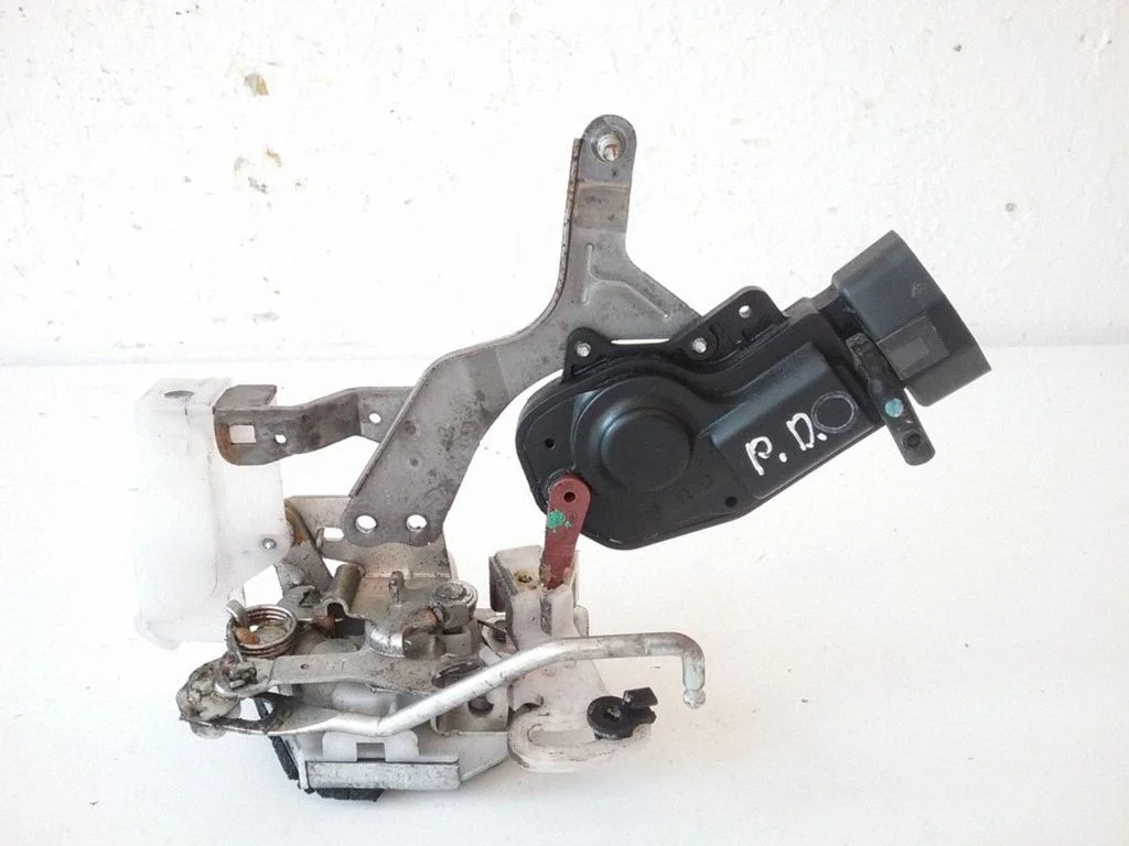 Front door lock – Toyota Aygo AB10 (2005-2014)