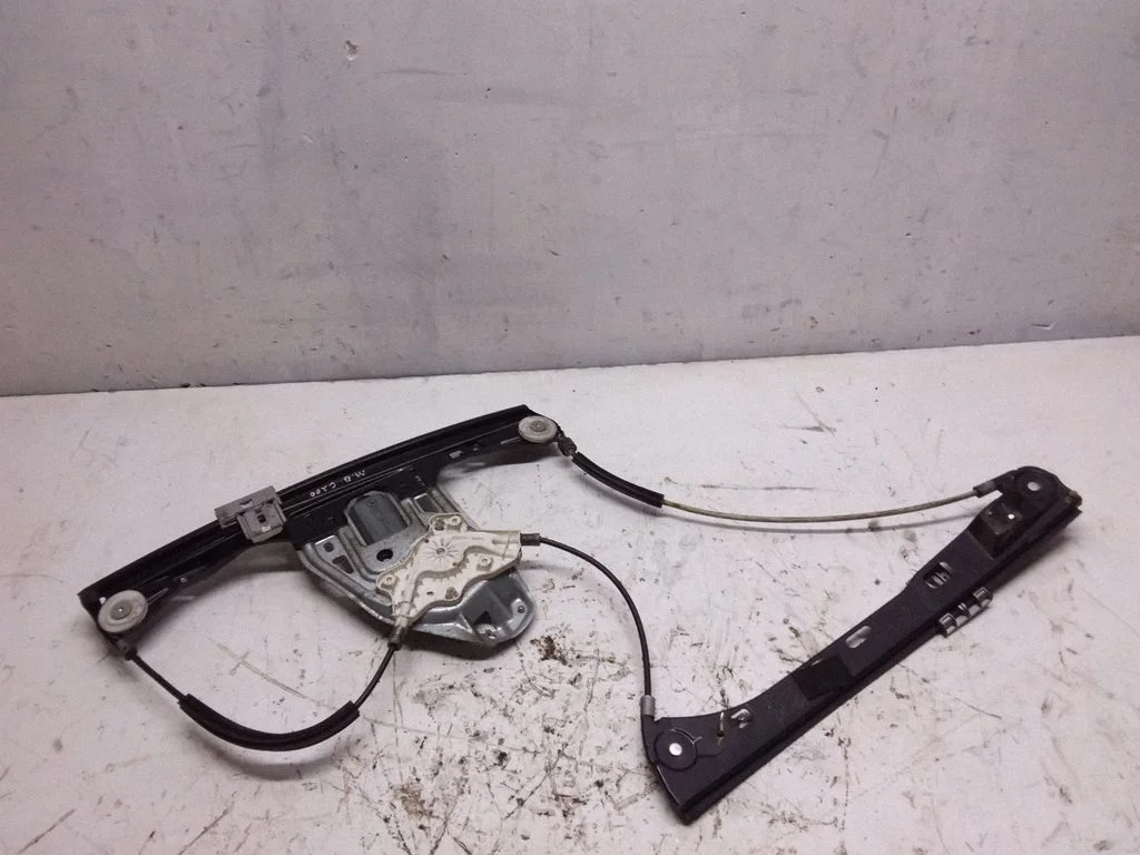 Front door window regulator with motor A2037201746