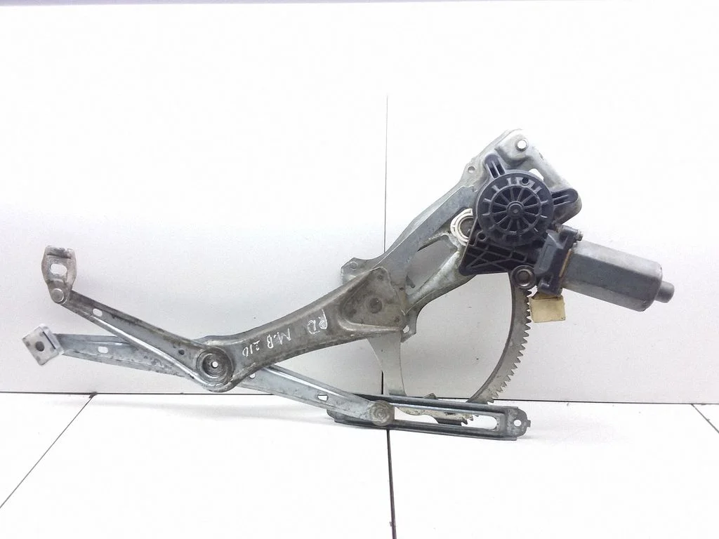Front door window regulator with motor – Mercedes-Benz E-Class W210 (1995-2002)