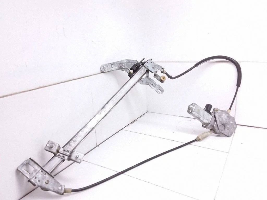 Front door window regulator with motor 46730690