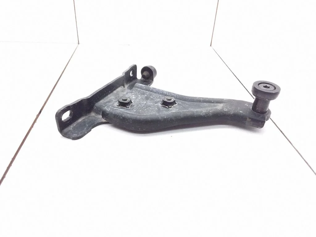 Sliding door upper roller guide/hinge – Mazda 5 (2005-2010)