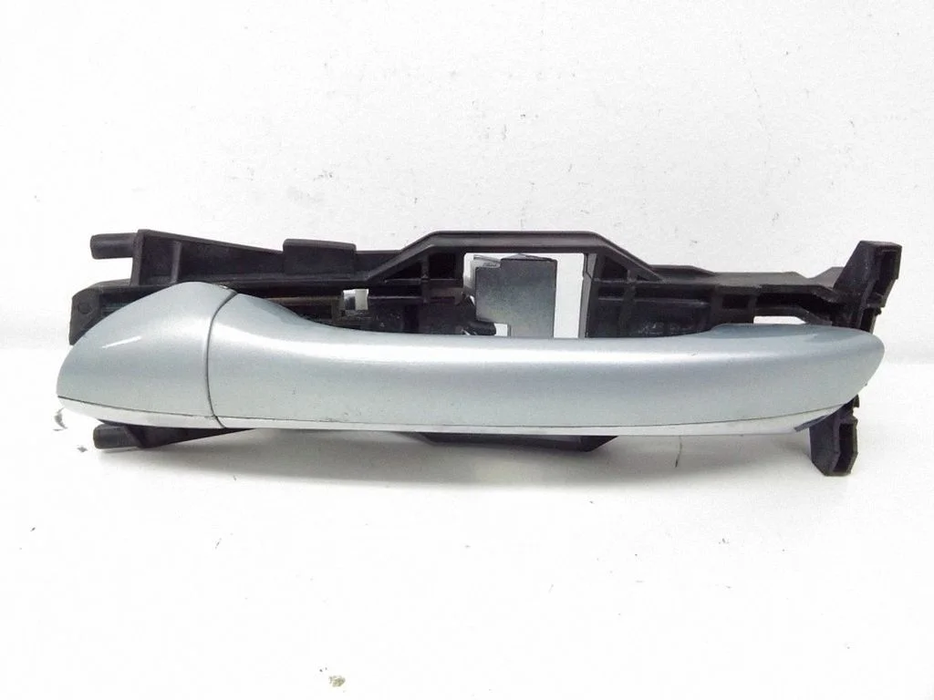 Esiukse välimine käepide – Mercedes-Benz CLK-klass A209 C209 (2002-2009)