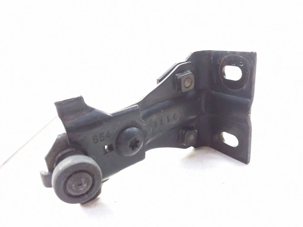 Sliding door upper roller guide/hinge – Chrysler Town & Country III (1996-2000)