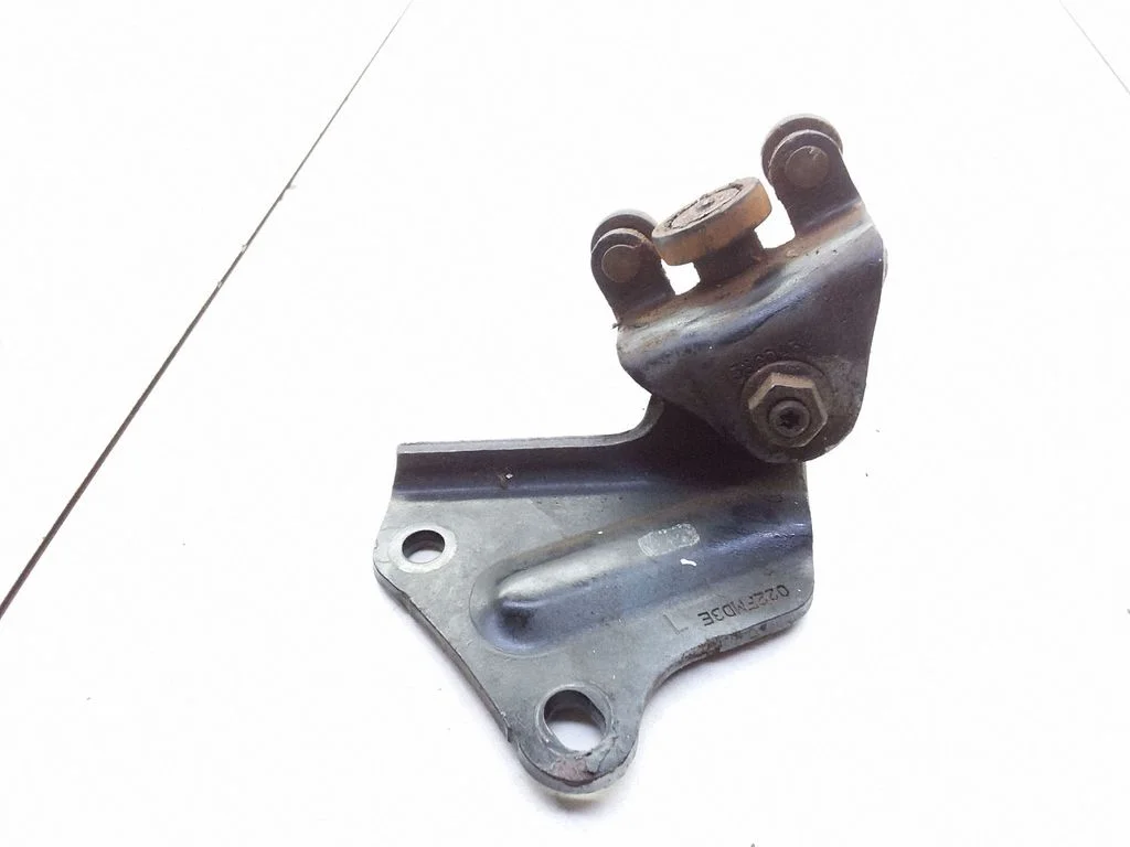 Sliding door upper roller guide/hinge – Ford Transit - Tourneo Connect (2003-2008)