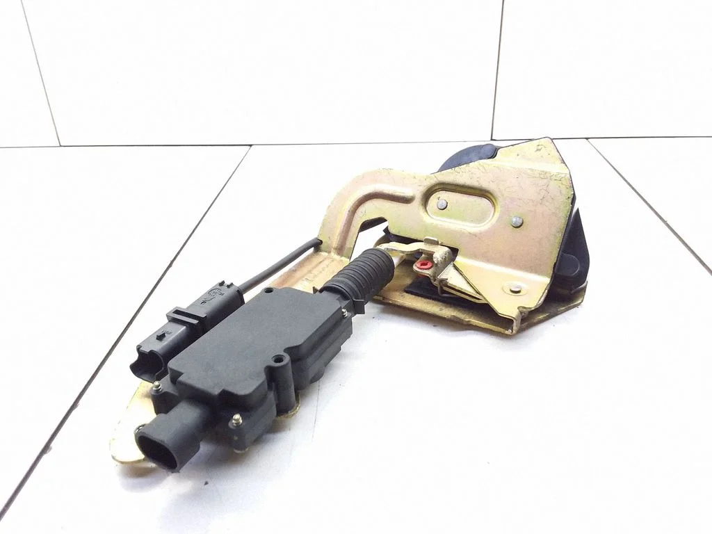 Sliding door lock