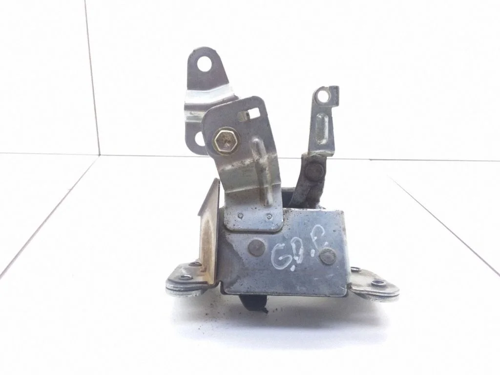 Sliding door lock – Toyota Previa (XR30, XR40) II (2000-2006)