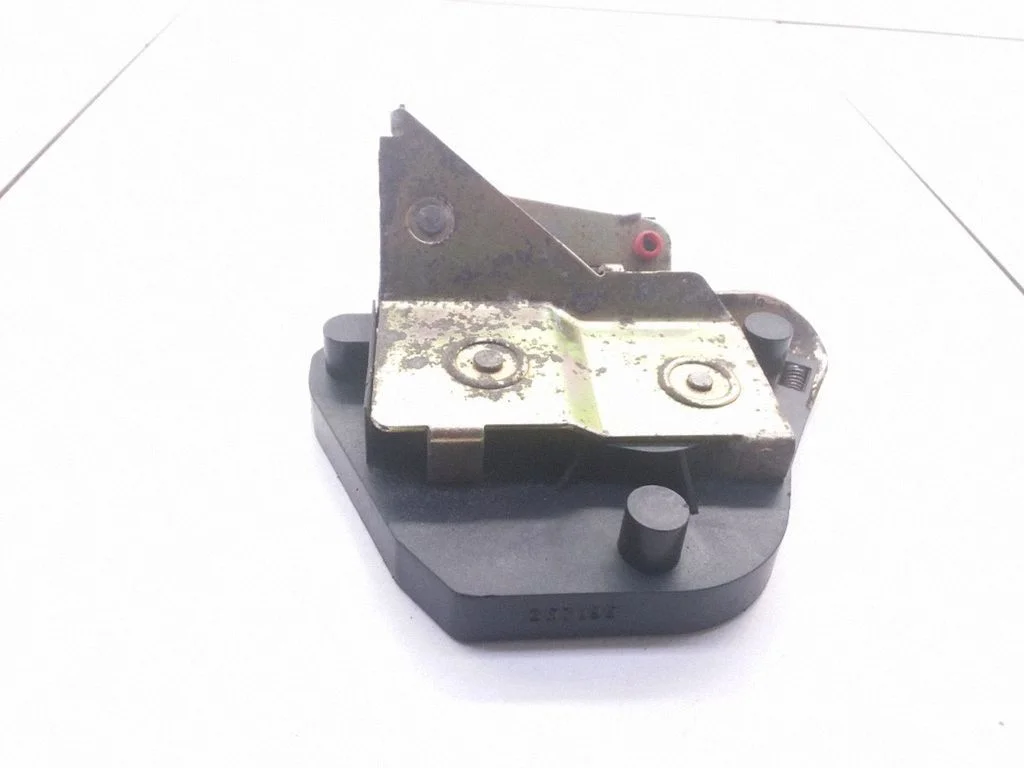 Sliding door lock