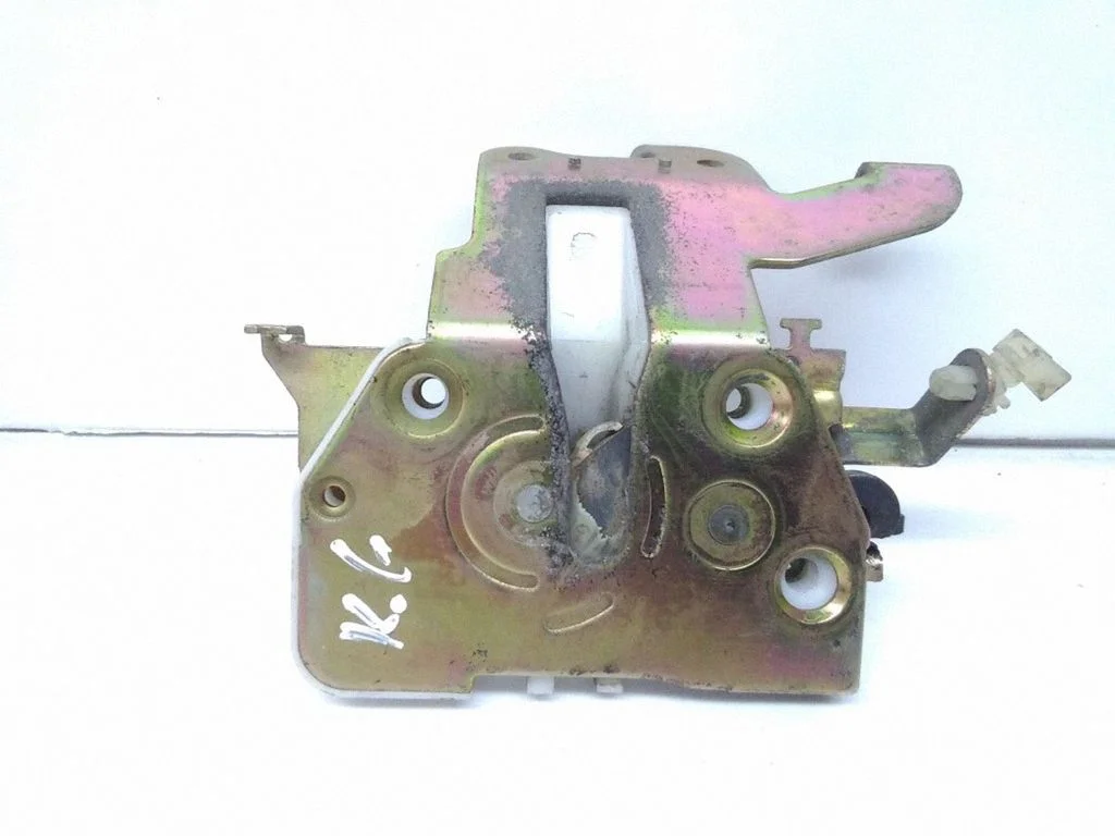 Sliding door lock – Mazda MPV II LW (1999-2007)