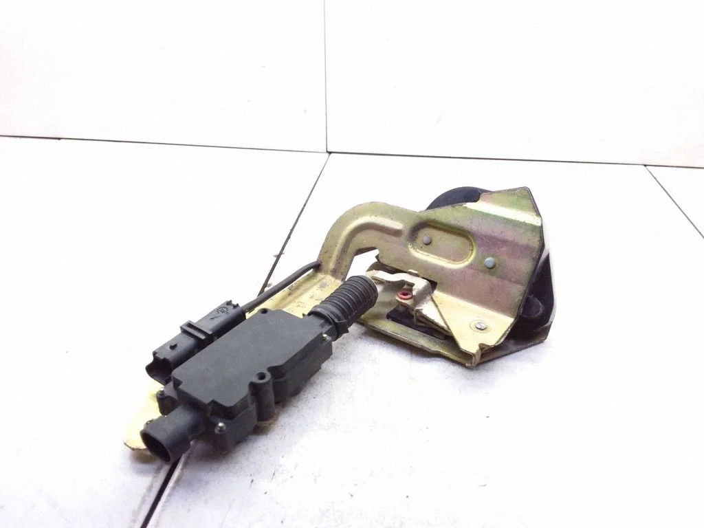 Sliding door lock