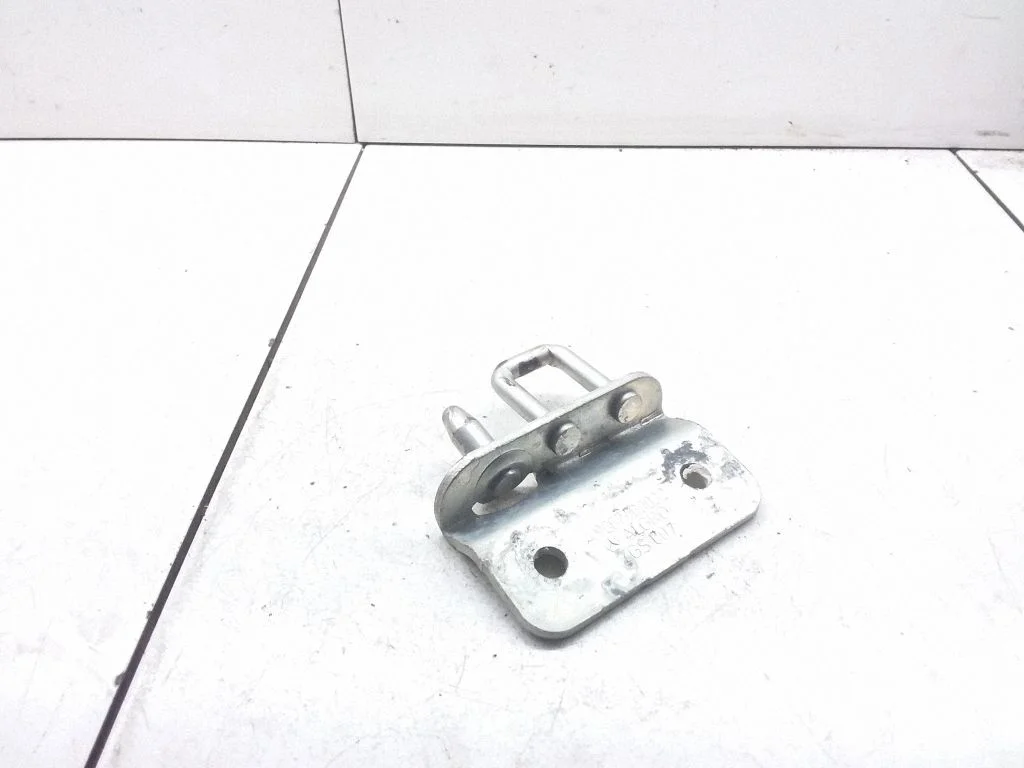 Laadimisukse luku vastus – Mercedes-Benz Sprinter W906 (2006-2018)