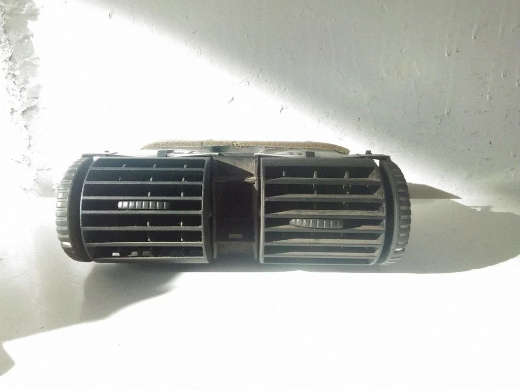 Armatuurlaua keskmine õhutusrest – Opel Astra G (1998-2009)