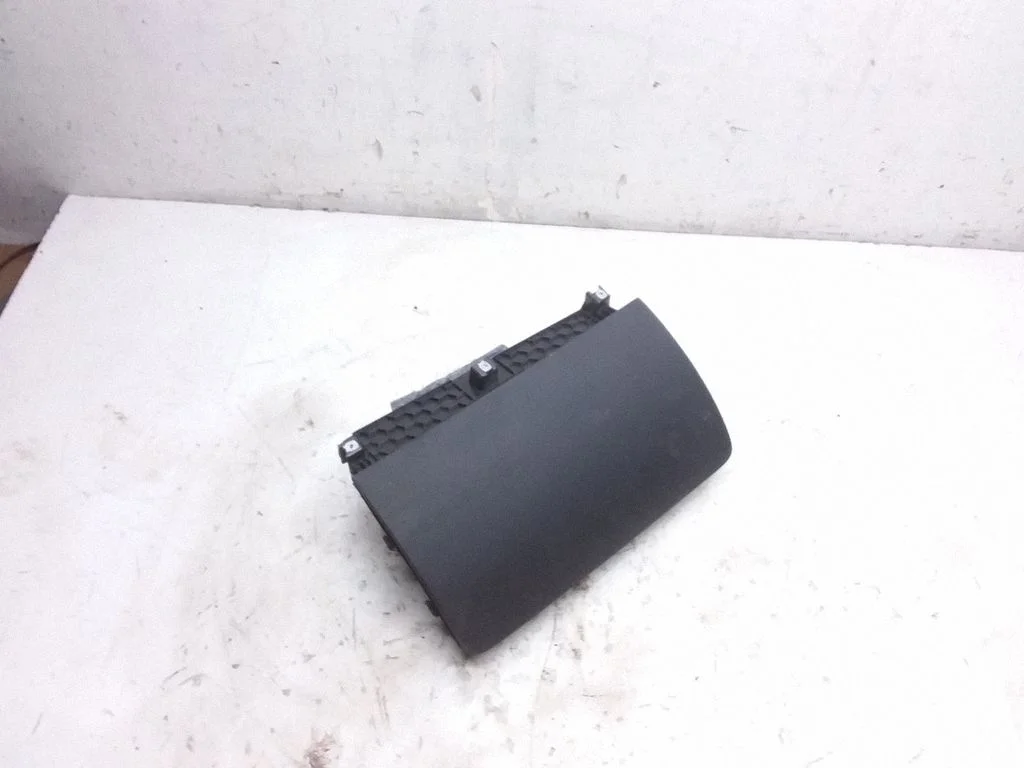 Glove box – Audi Q7 4L (2005-2015)