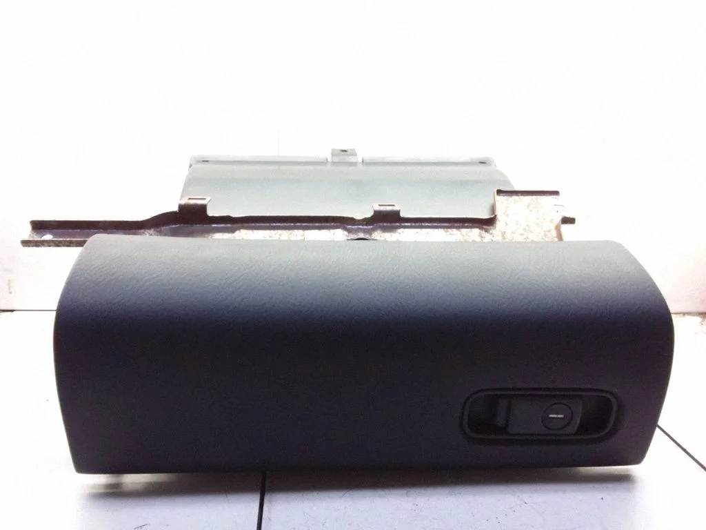 Glove box – Honda Accord (1999-2002)