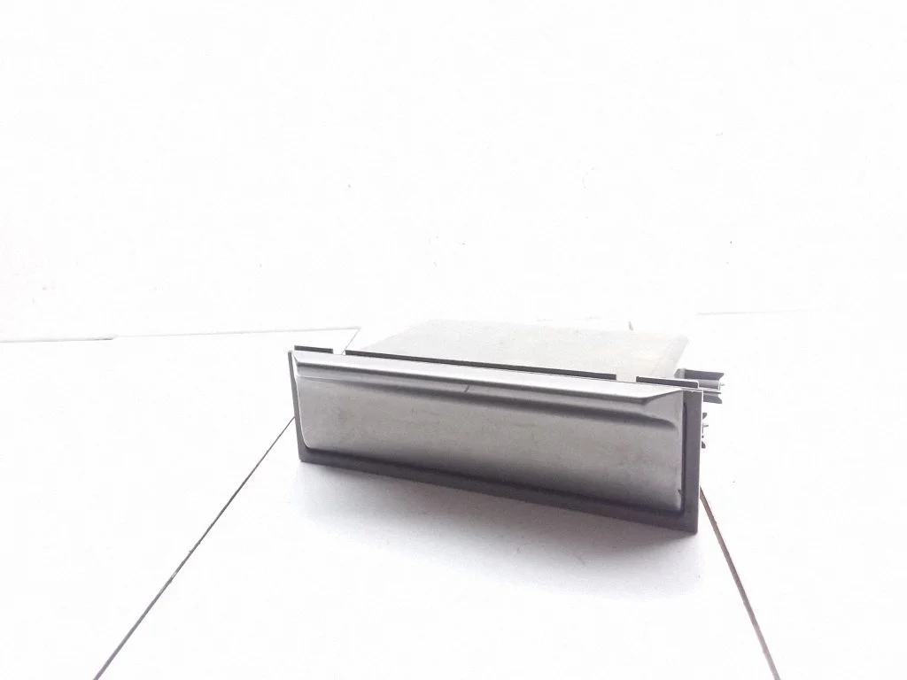 Glove box – Nissan X-Trail T30 (2001-2007)