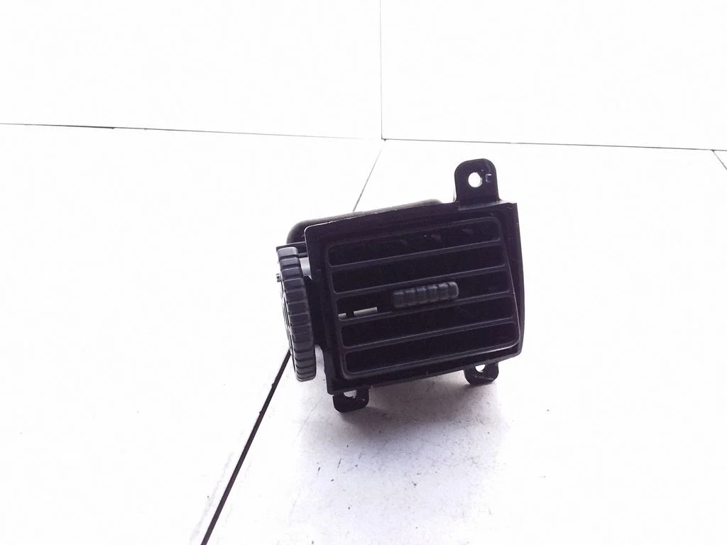 Dashboard air vent grill cover trim 68760EQ000