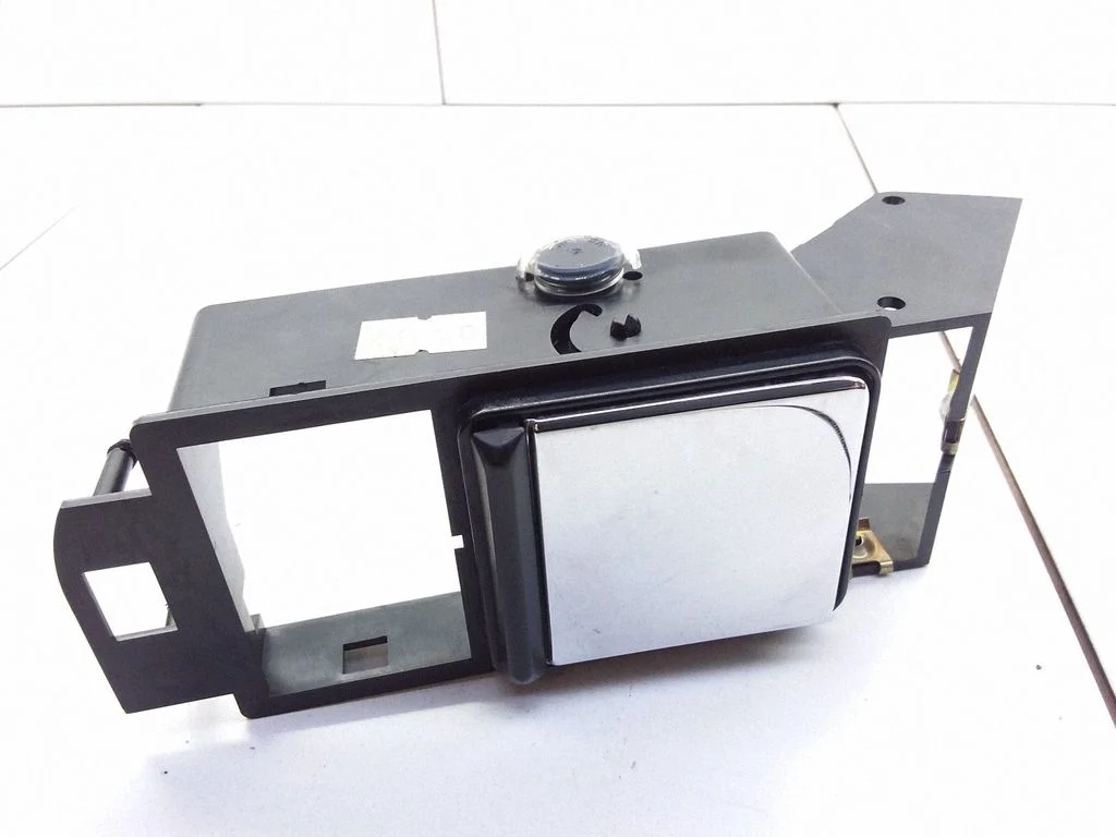 Car ashtray LH8701