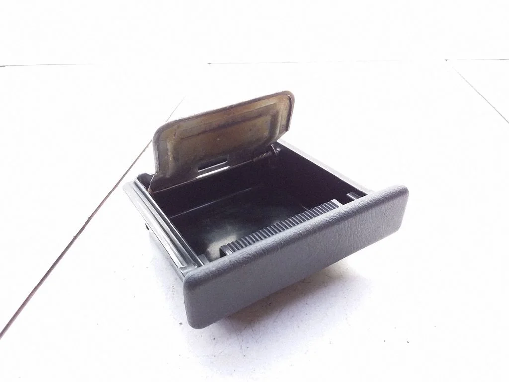 Car ashtray